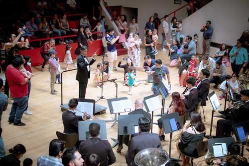 danza-bebe-concierto-sensorial-para-primeras-infancias-en-el-cenart