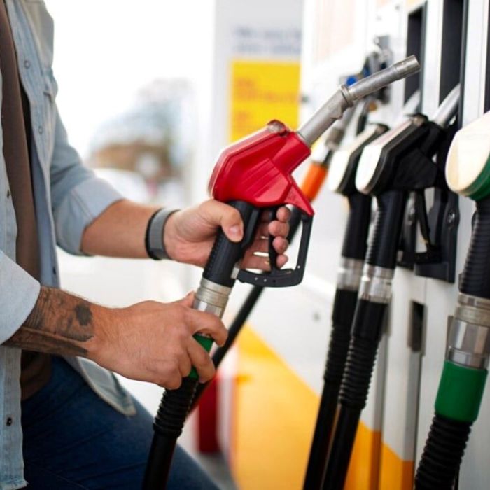 Tope de precios en combustibles presiona a pequeños gasolineros; temen cierres