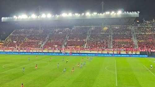 estadio-yuexiushan-testigo-del-auge-y-caida-del-futbol-en-guangzhou-3