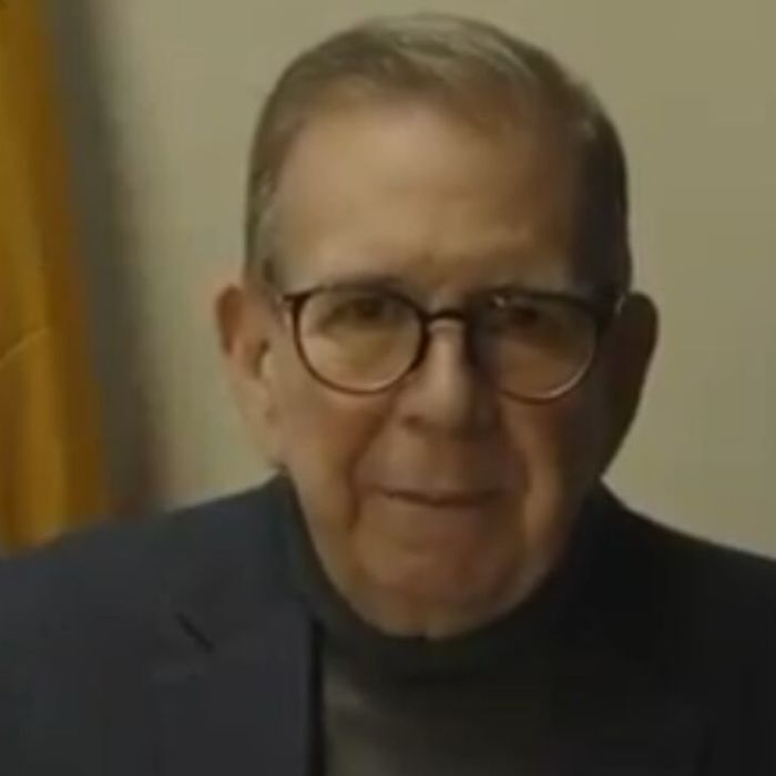 González Urrutia respalda convocar nuevas presidenciales y pide una “democracia real”