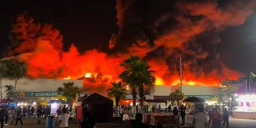 Incendio en la Feria Tabasco deja cinco muertos y consume la Nave 1 del Parque Tabasco Dora María