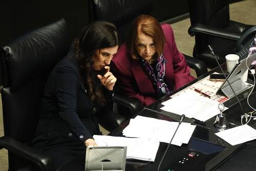 Morena acusa a la gobernadora de Chihuahua de “traición a la patria” por presunta participación de agentes estadunidenses