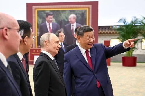 Putin y Xi firman declaración por un “mundo multipolar” durante visita a Pekín