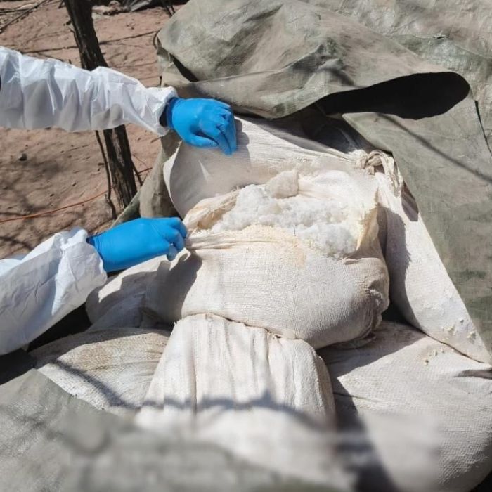 Semar y FGR inhabilitan laboratorios clandestinos en Sinaloa y aseguran más de 4 toneladas de metanfetamina