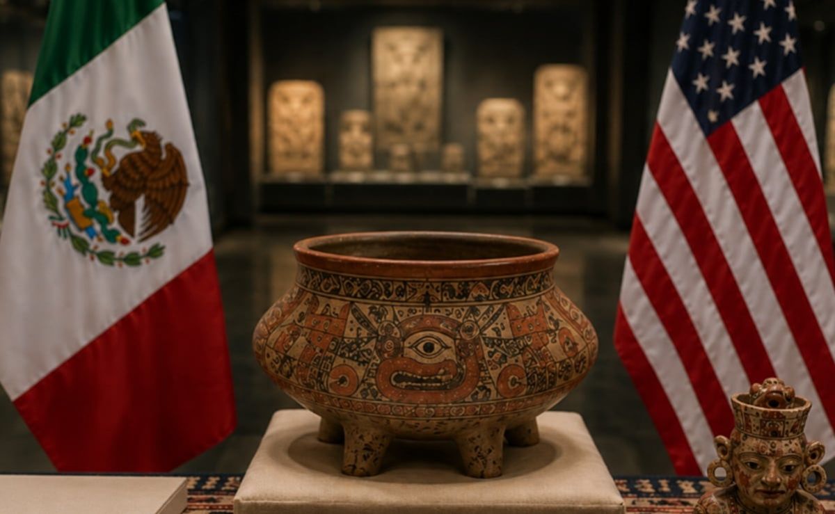 estados-unidos-devuelve-a-mexico-un-brasero-maya-y-un-tecomate-de-paquime