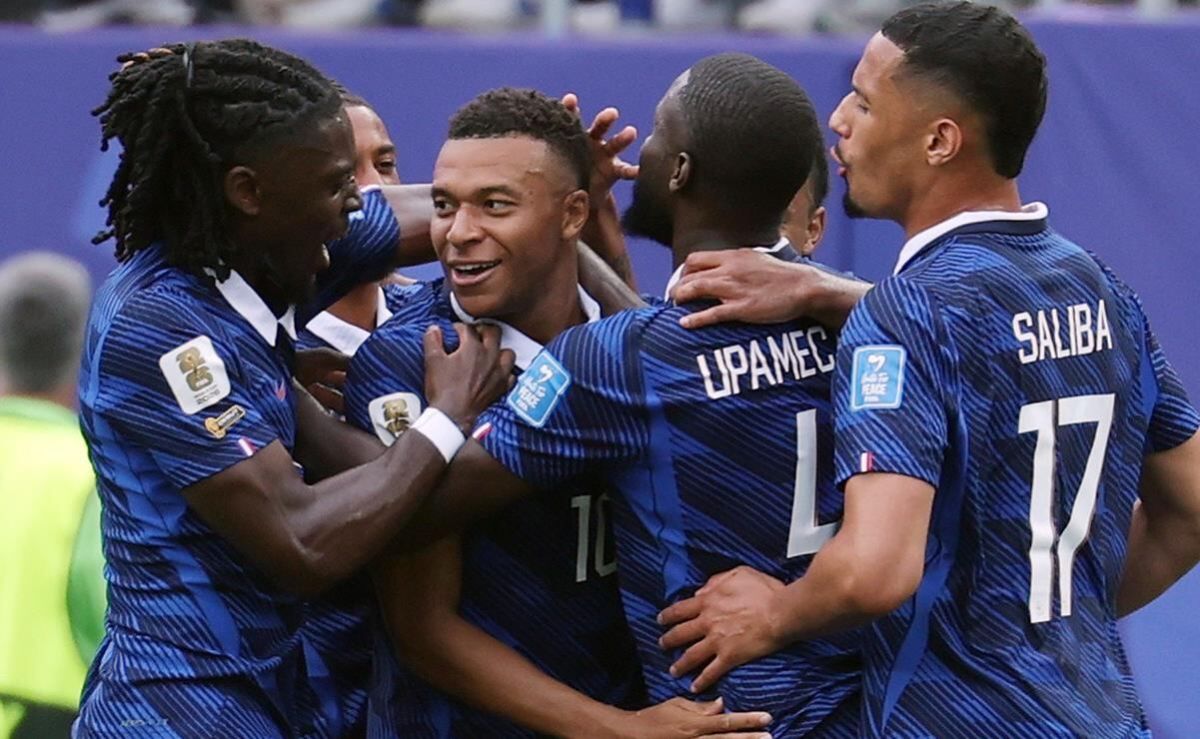 francia-vence-3-0-a-irak-tras-suspension-por-tormenta-mbappe-anota-doblete