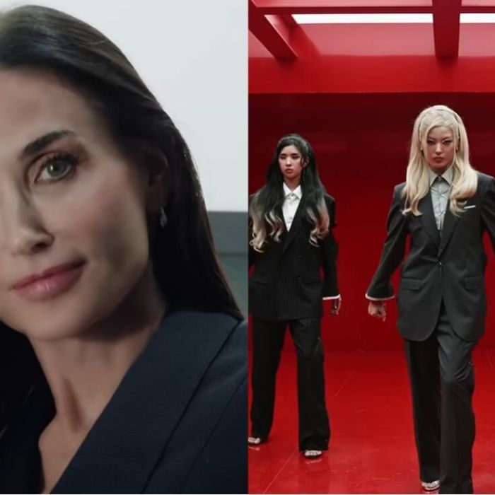 Demi Moore aparece en el nuevo video de KATSEYE
