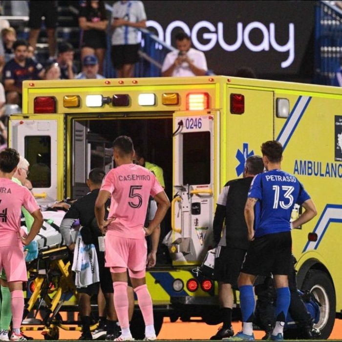 Germán Berterame es trasladado en ambulancia tras choque de cabezas en Inter Miami vs. Montréal
