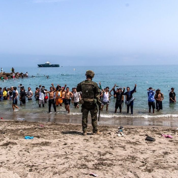 Más de 37 mil 500 migrantes regresan a Marruecos tras entrada masiva en Ceuta