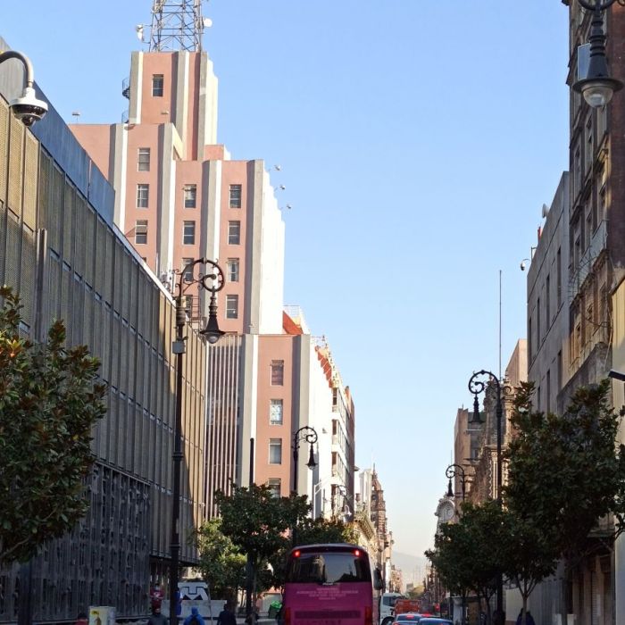 Vecinos de Ampliación Granada reavivan solicitud de parquímetros por saturación vial