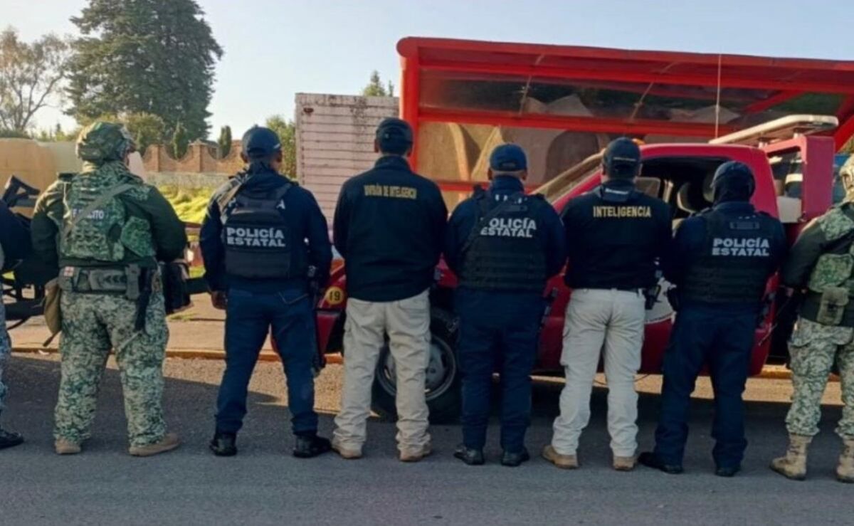 catean-dos-inmuebles-en-singuilucan-hidalgo-aseguran-combustible-y-presunta-droga