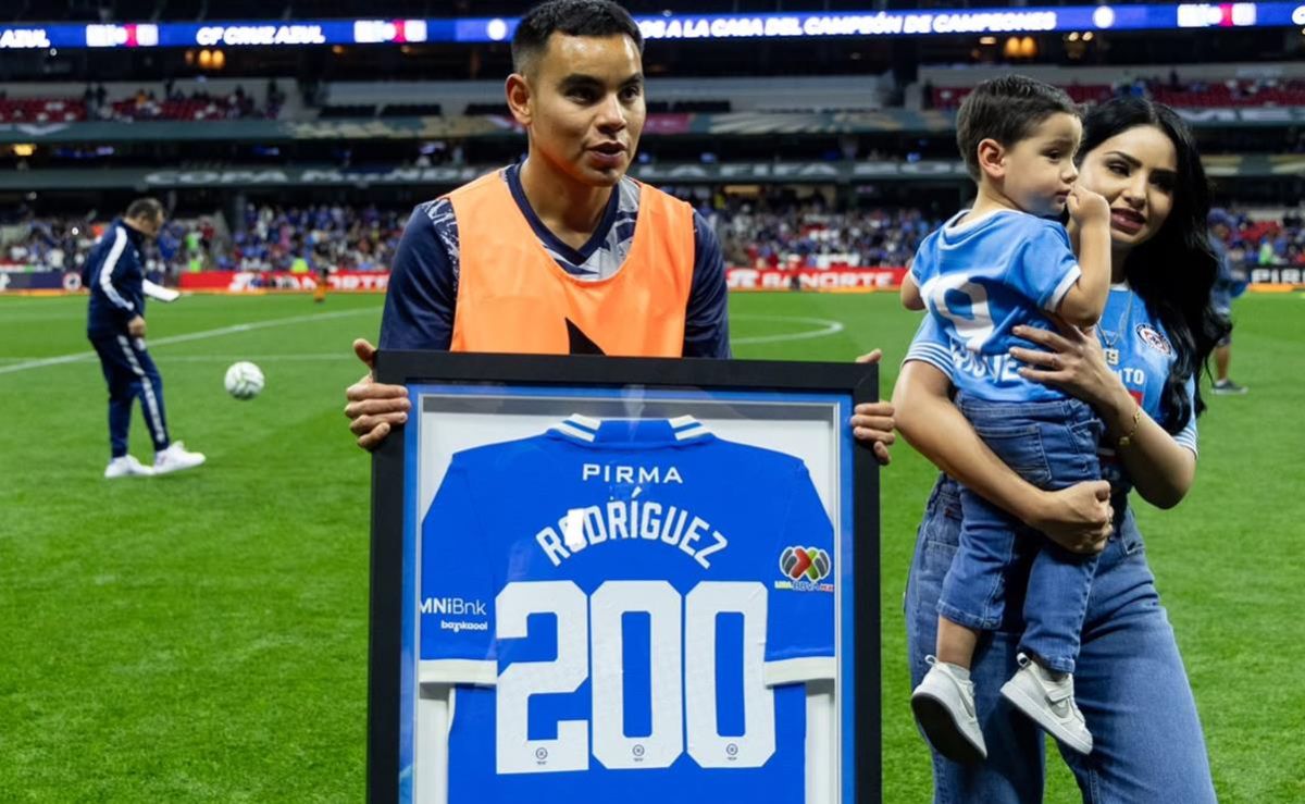 cruz-azul-reconoce-a-charly-rodriguez-por-sus-200-partidos-con-la-maquina