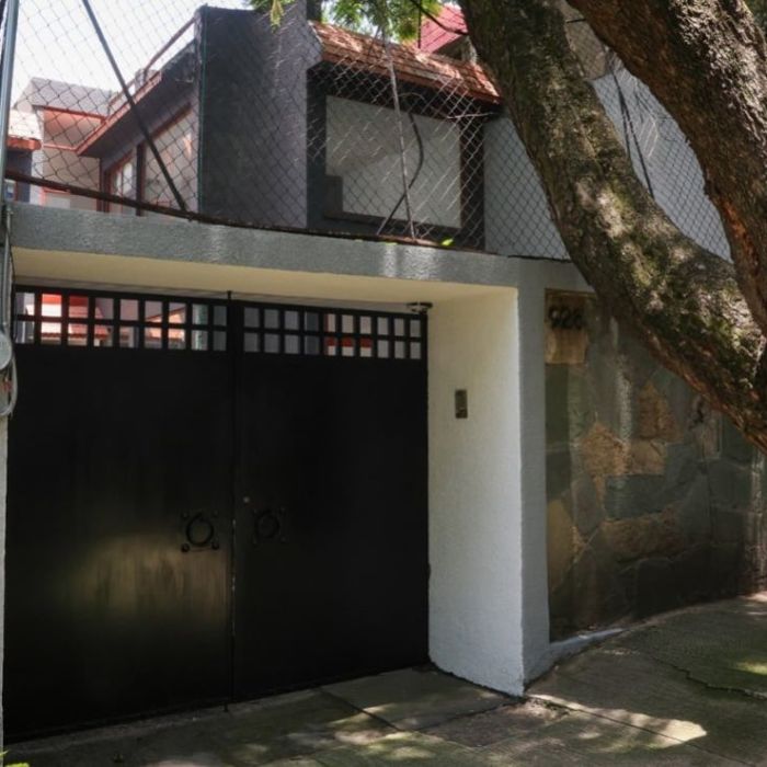 Familia de Jorge González Camarena denuncia despojo de casa en la Ciudad de México