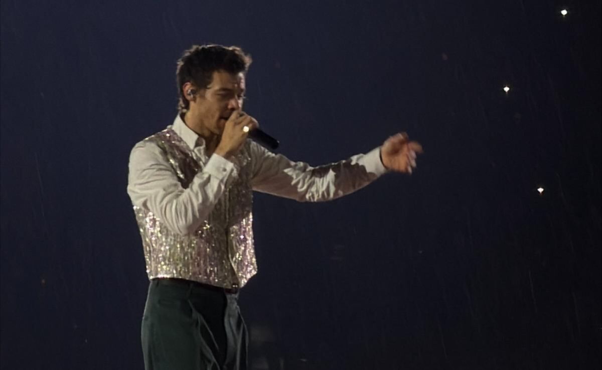 harry-styles-convierte-su-primer-concierto-en-cdmx-en-un-llamado-a-la-comunidad