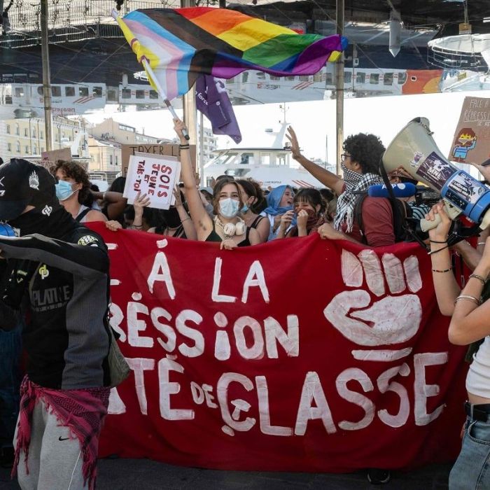 Adolescente de 15 años pierde una mano durante protestas estudiantiles en Francia