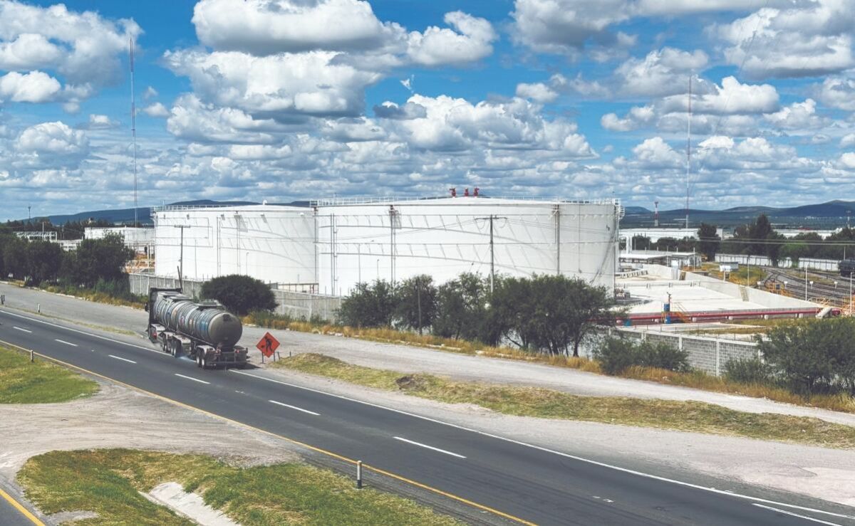 comunidad-de-la-fragua-teme-vivir-junto-a-terminal-donde-aseguraron-59-millones-de-litros-de-presunto-hidrocarburo