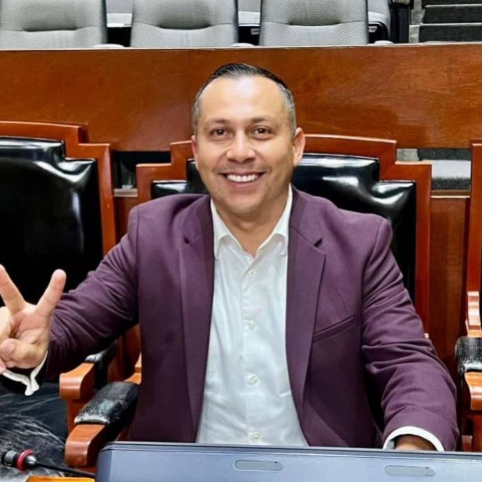 Detienen a “Tofis”, exalcalde de Jamay, y lo trasladan a la FGR en Guadalajara