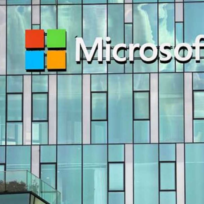 EU suspende a Microsoft de programa de residencia permanente por presunto fraude migratorio