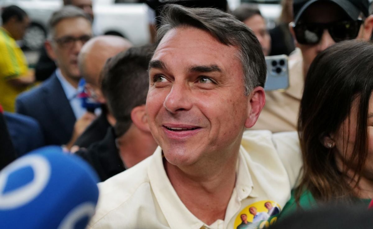flavio-bolsonaro-suma-el-respaldo-de-ronaldo-caiado-rumbo-al-balotaje-en-brasil