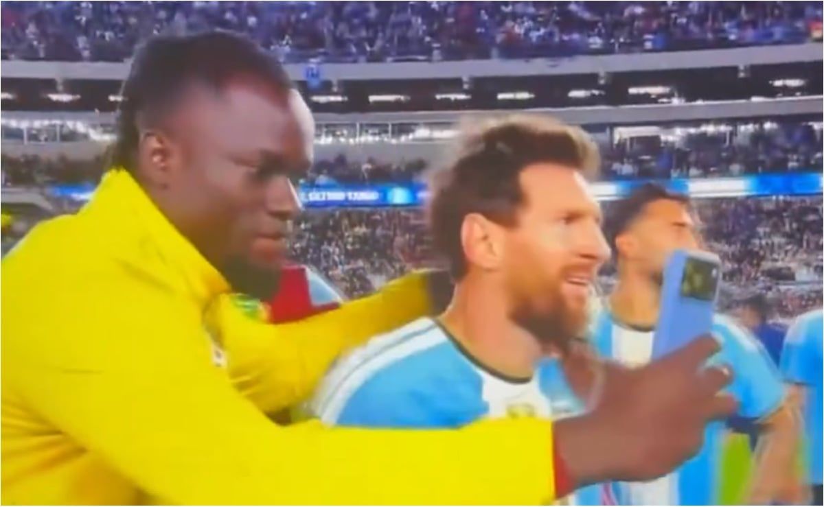 messi-es-criticado-por-alejarse-de-un-jugador-de-benin-que-buscaba-una-foto