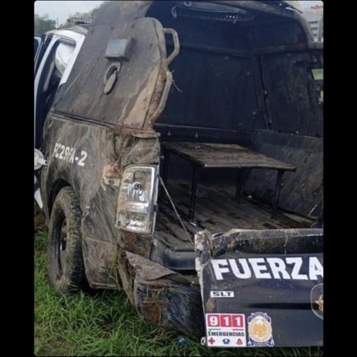 Mueren tres elementos de Fuerza Civil tras volcadura de patrulla en Escobedo