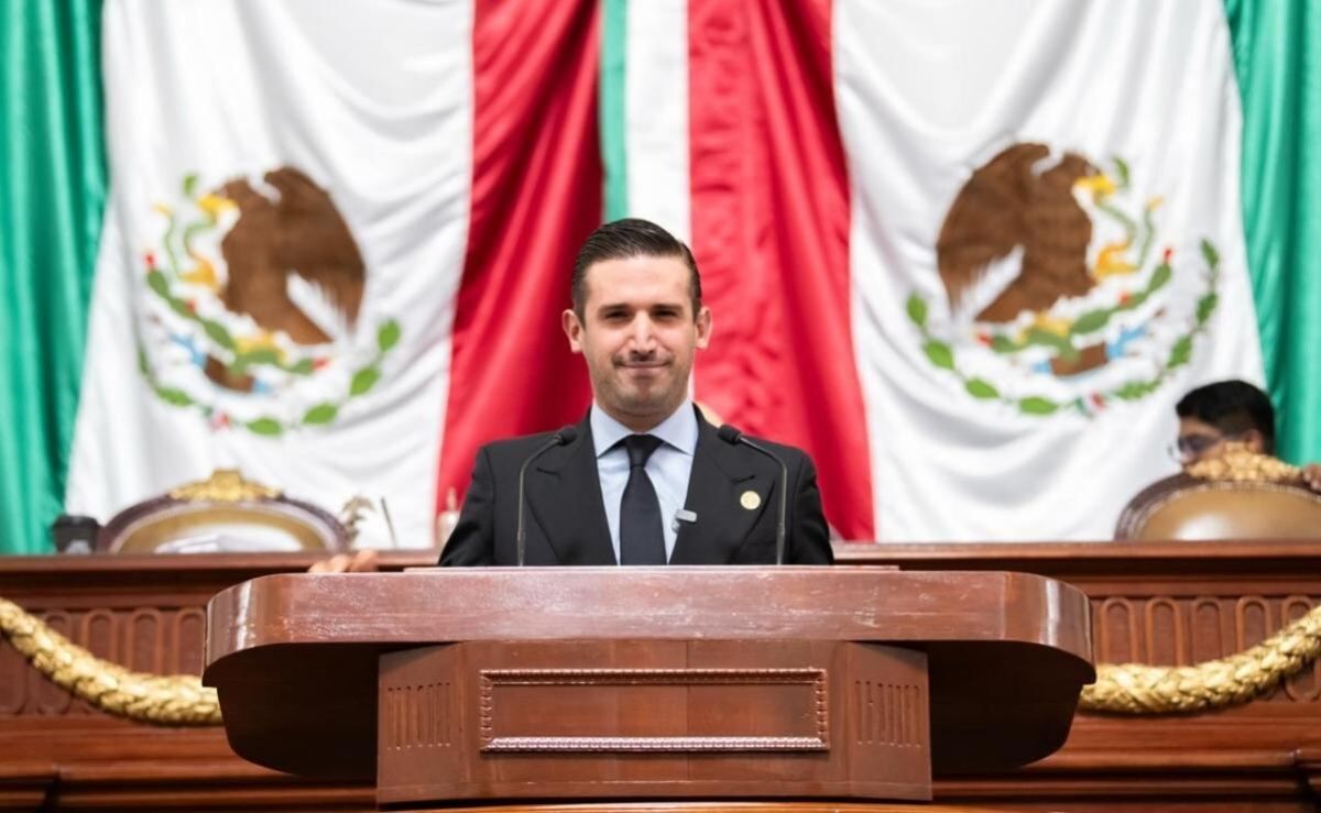pedro-haces-propone-estaciones-de-higiene-y-cuidado-para-personas-en-situacion-de-calle-en-cdmx