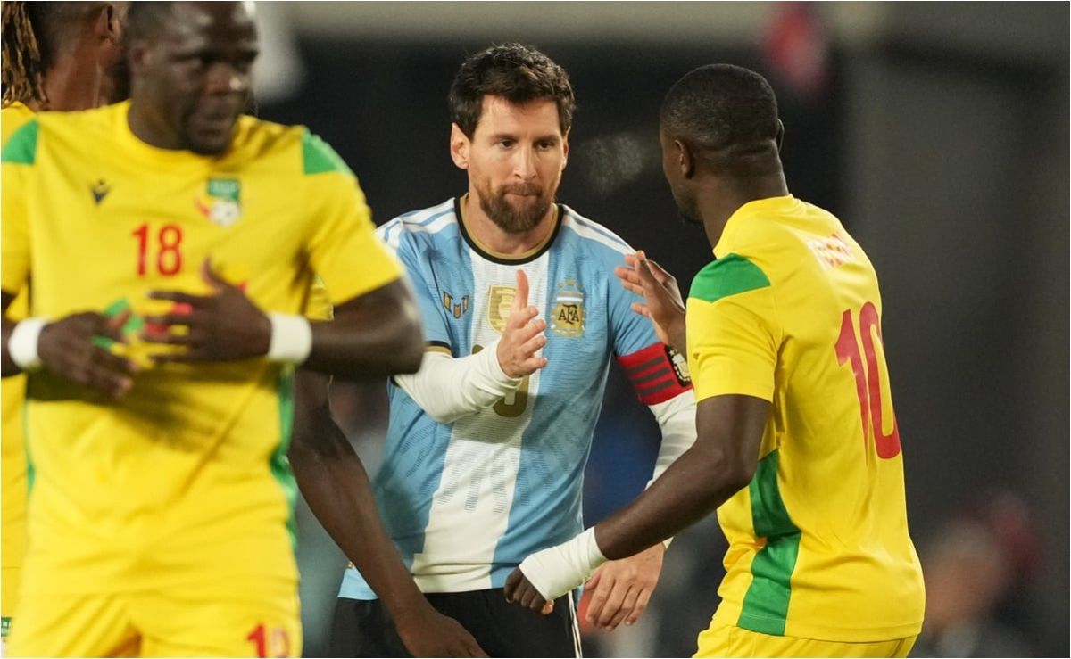 tecnico-de-benin-reclama-que-sus-jugadores-no-pudieron-tomarse-fotos-con-messi