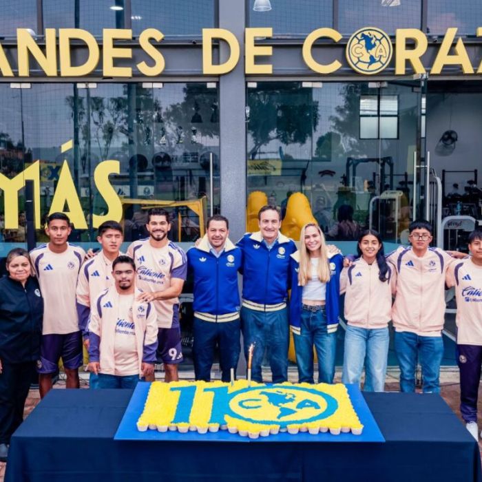 América celebra su 110 aniversario con pastel en Coapa