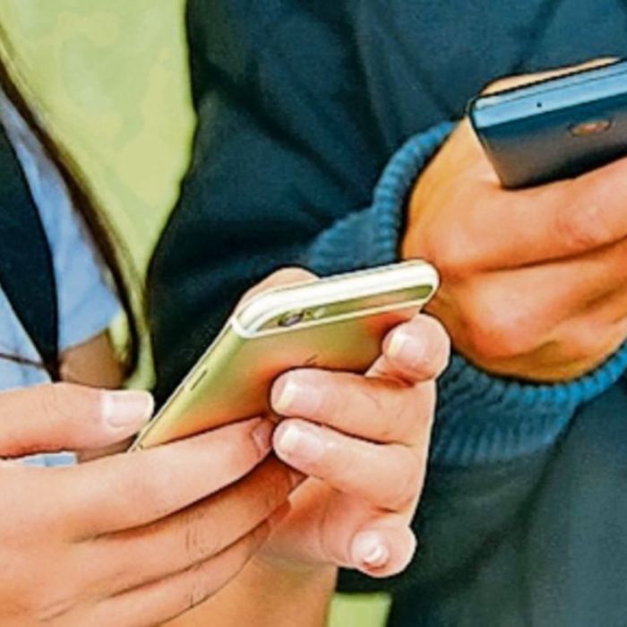 Comisiones del Senado aprueban prohibir celulares en escuelas de educación básica