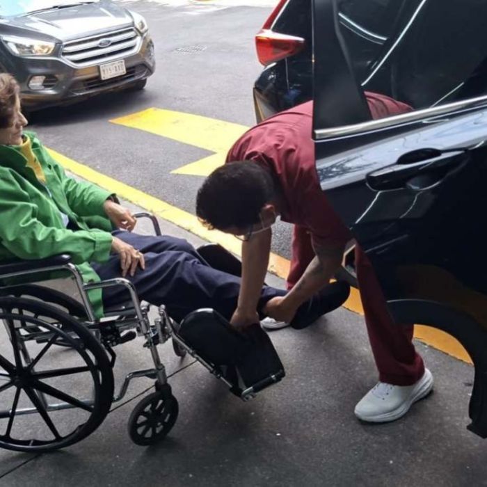 Denise Dresser acusa a Sheinbaum de tergiversar su denuncia por desabasto de medicamentos