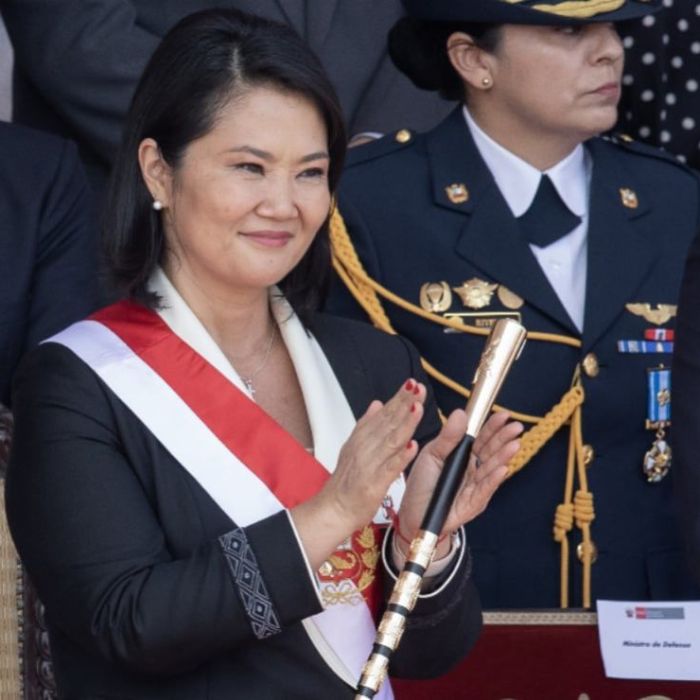Keiko Fujimori anuncia reglas más estrictas para las escuelas públicas de Perú