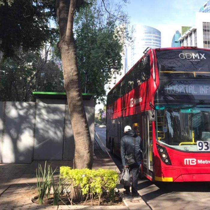 Metrobús modifica servicio en las líneas 1 y 7 por protesta de trabajadores del IMSS en CDMX