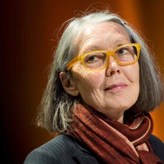 “Norma Jeane Baker de Troya”: Anne Carson cruza guerra, deseo y violencia contra las mujeres