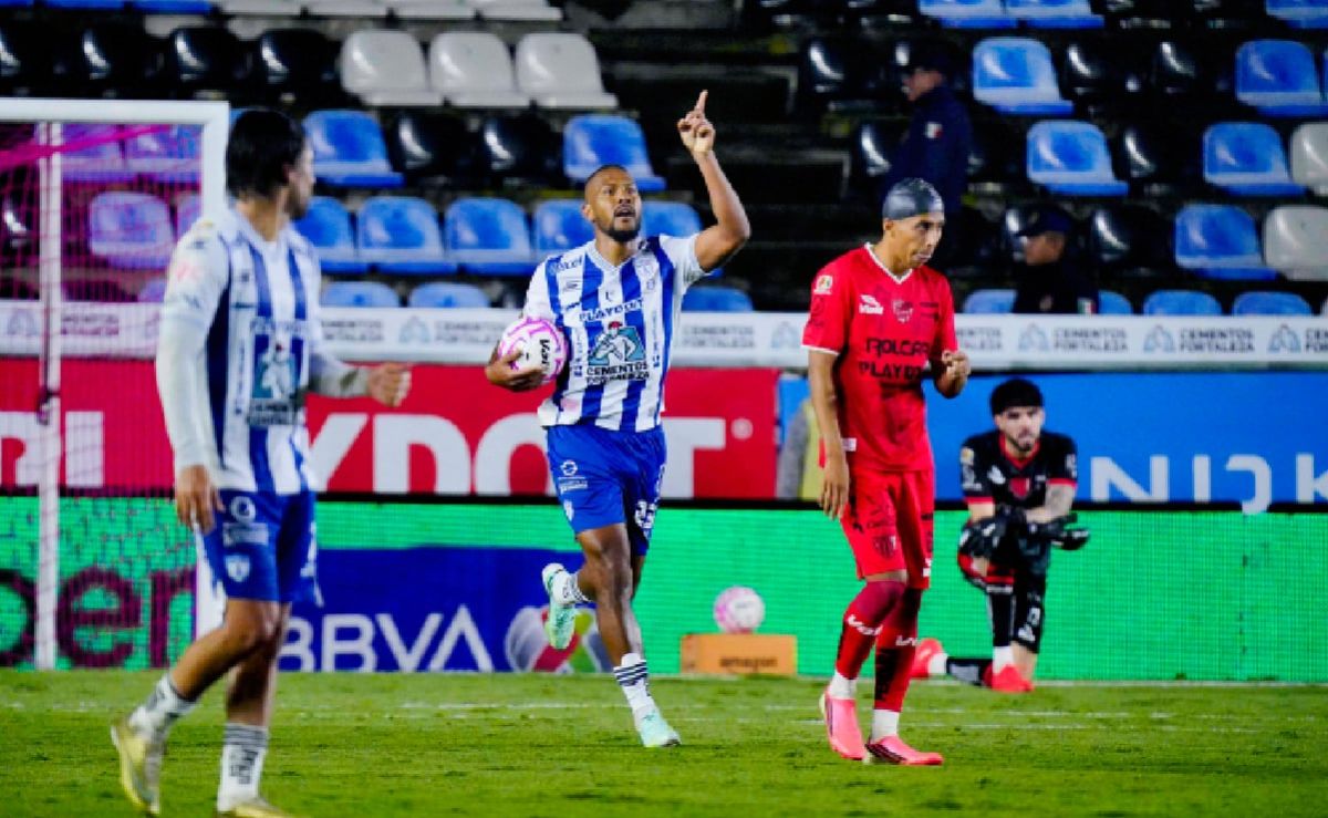 salomon-rondon-rescata-al-pachuca-con-doblete-en-empate-3-3-ante-necaxa
