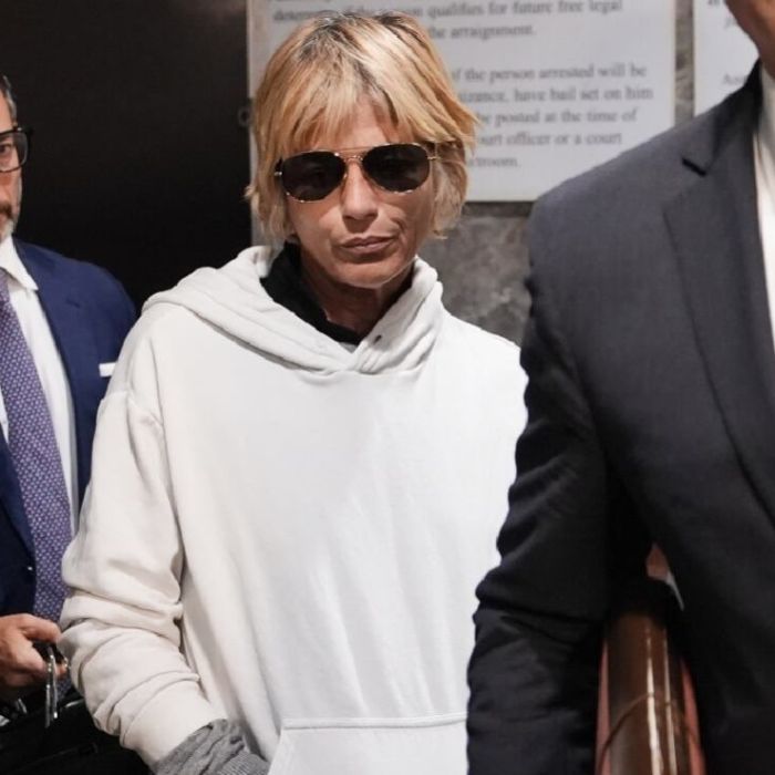Selma Blair se declara no culpable tras ser acusada de agredir a policías y personal de vuelo